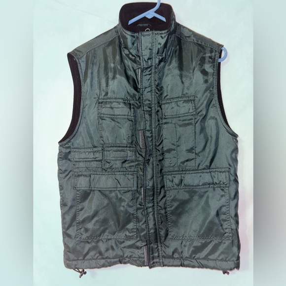 Northwest Territory Men's Dark Green Quilted Vest - Picture 1 of 11